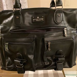 Six pack fitness travel bag for meal prepping.